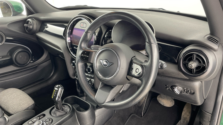 MINI Hatchback 135kW Cooper S Level 2 33kWh 3dr Auto Electric Hatchback